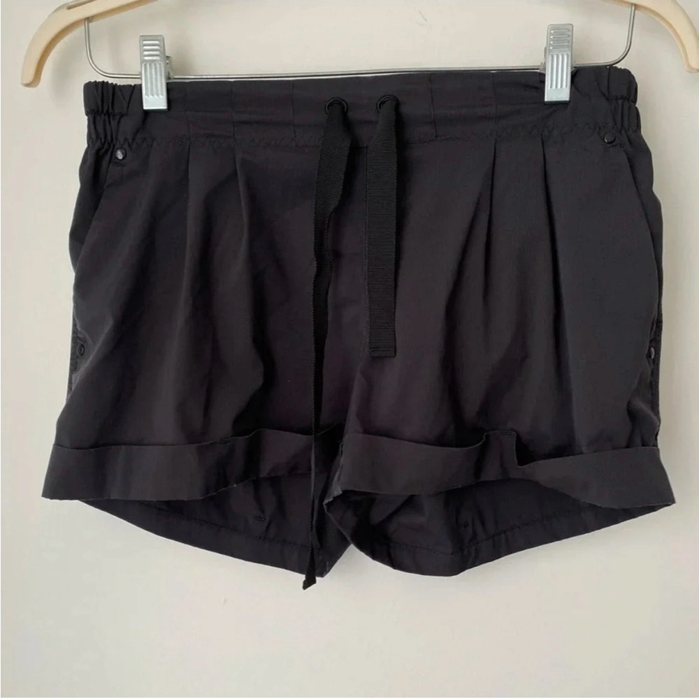 Black Women's Lululemon Shorts